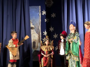 "Станем пред Царицею Небесною..." "Станем пред Царицею Небесною..."