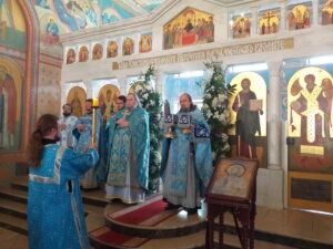 Праздник со святынями Праздник со святынями